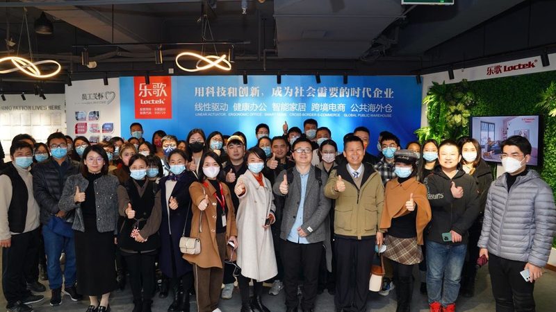 以某品牌纸尿裤为例，该品牌通过以下策略打造爆款：