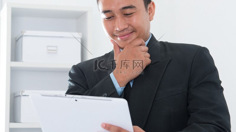 亚马逊运营数据分析自动化：揭秘提升效率的秘密武器