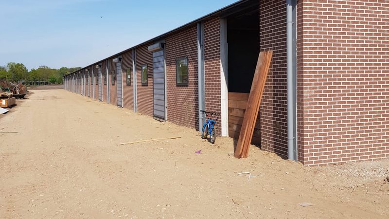 根据功能和应用场景，选品工具可分为以下几类：